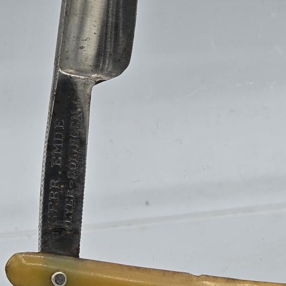 Antique Stright Razor & Box - Picture 7 of 7